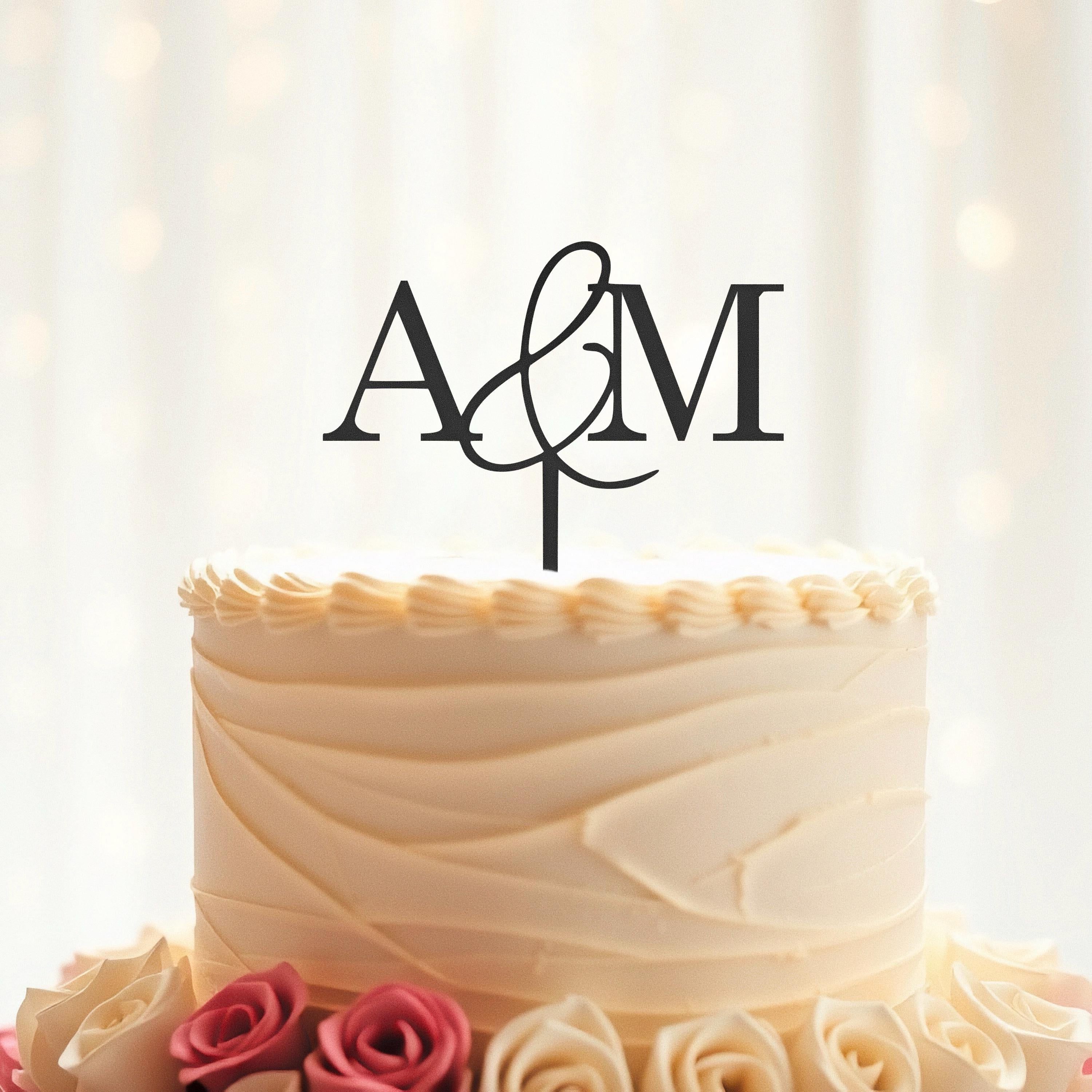 Caketopper mit Initialien für Hochzeiten