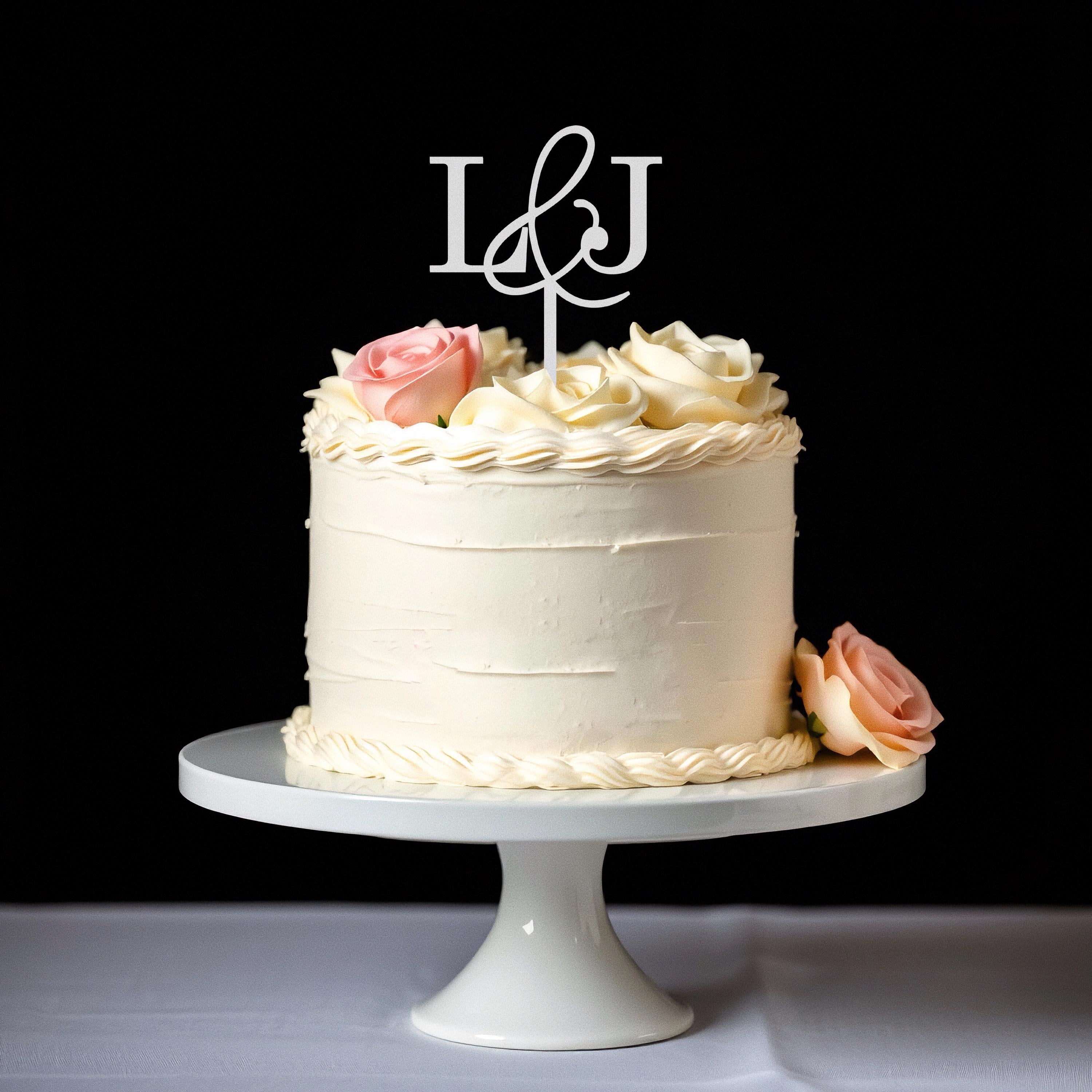 Caketopper mit Initialien für Hochzeiten