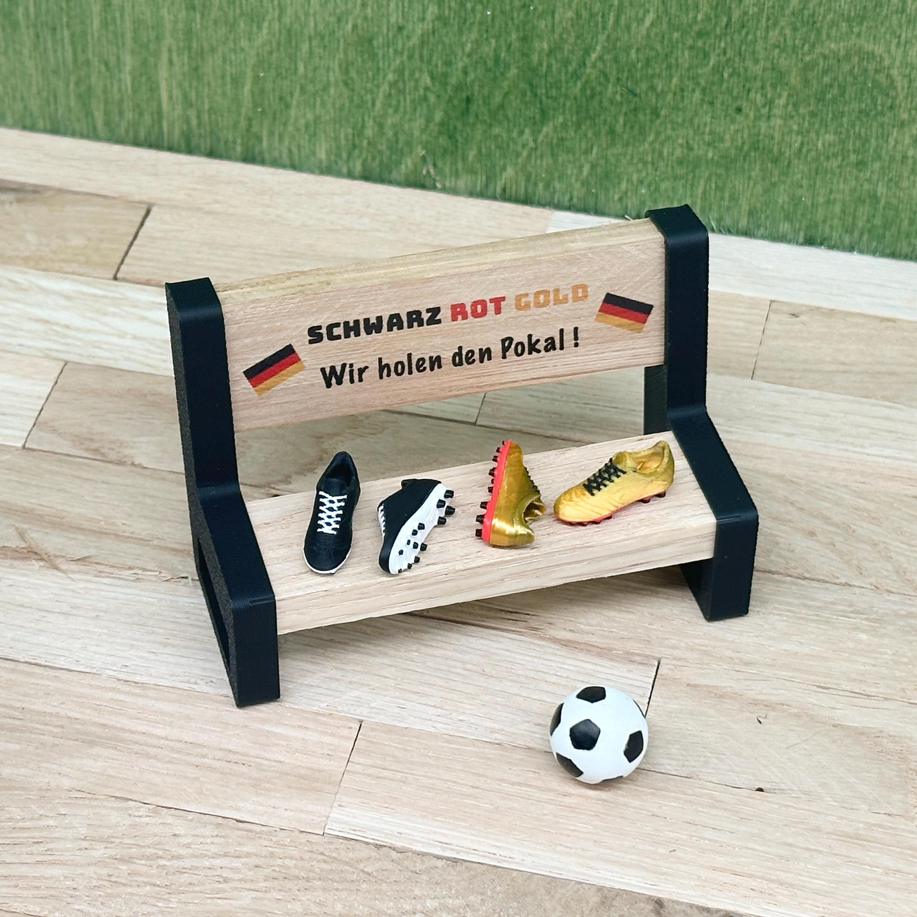 Wichtel Fanbank Fußball Miniatur | Schwarz Rot Gold Bank für Wichteltür | Public Viewing Wichtel Zubehör | Mini Stadion Deko Holz