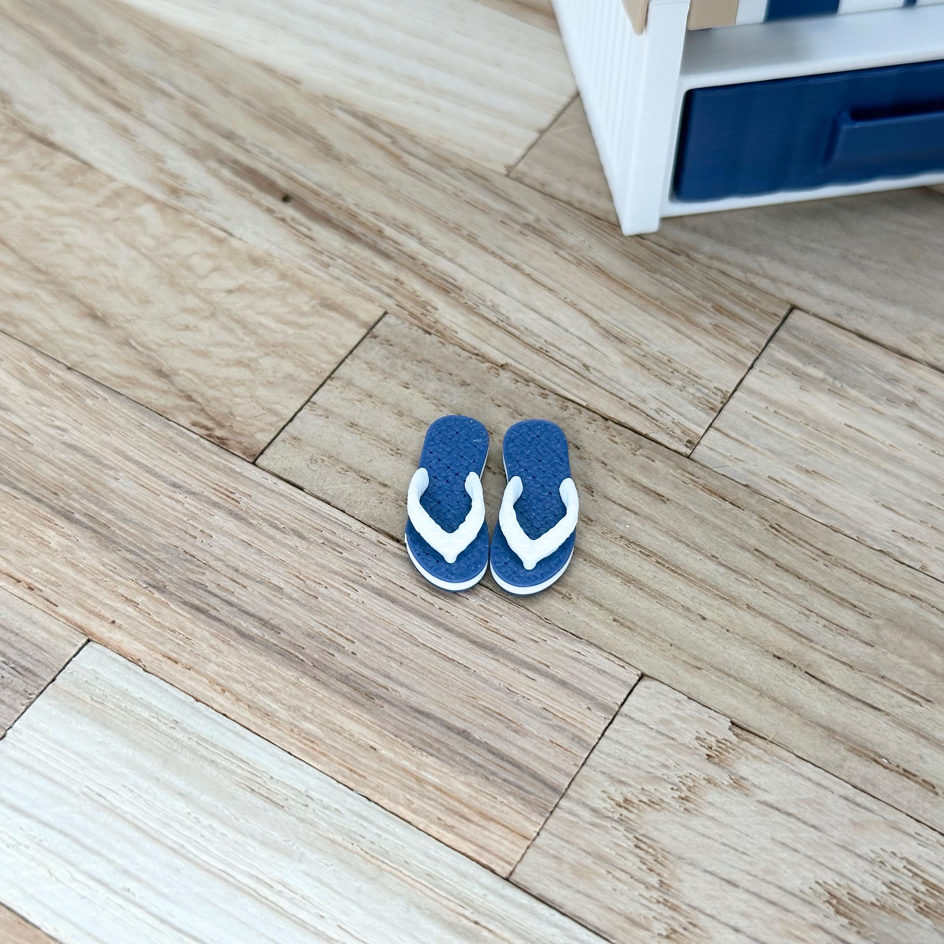 Wichtel Strandkorb Set mit Zubehör - Miniatur Strandkorb für Wichteltür, Sommer Deko, Wichtel Zubehör mit Sonnenbrille & Flipflops