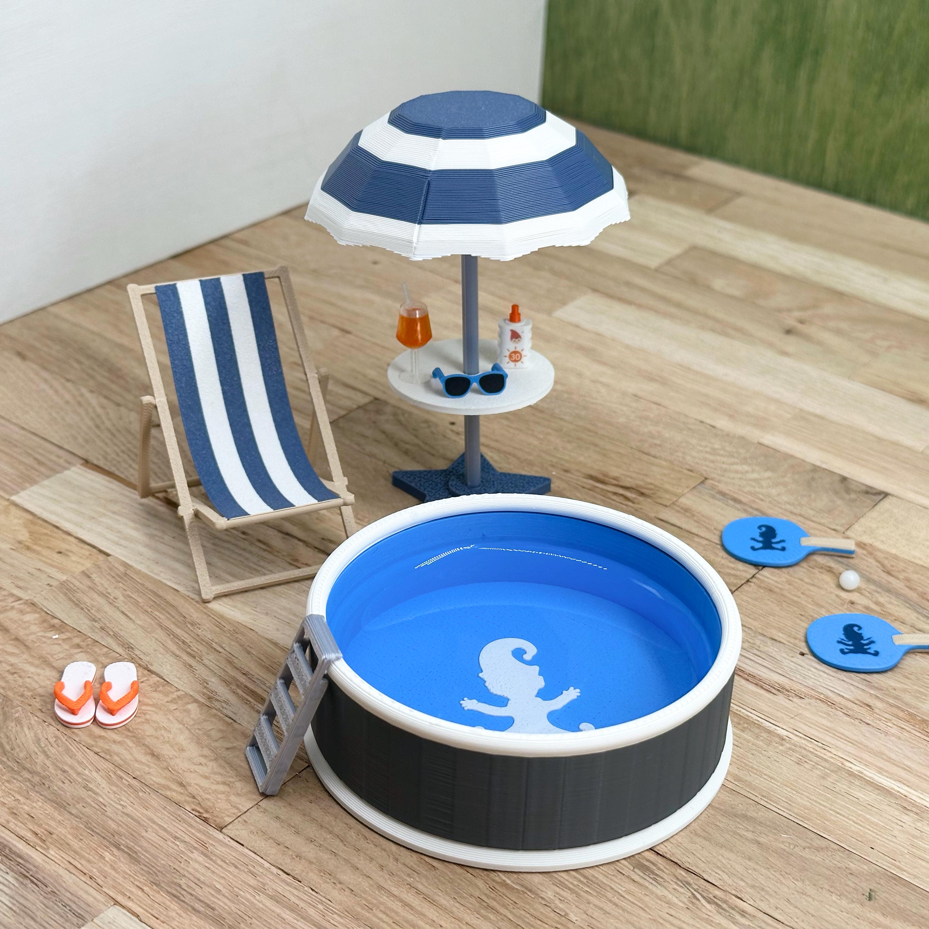 Wichtel Pool Set mit Zubehör – Sommer Deko für die Wichteltür, Pool mit Leiter, Sonnenschirm, Beachball, Sonnenbrille & Flipflop