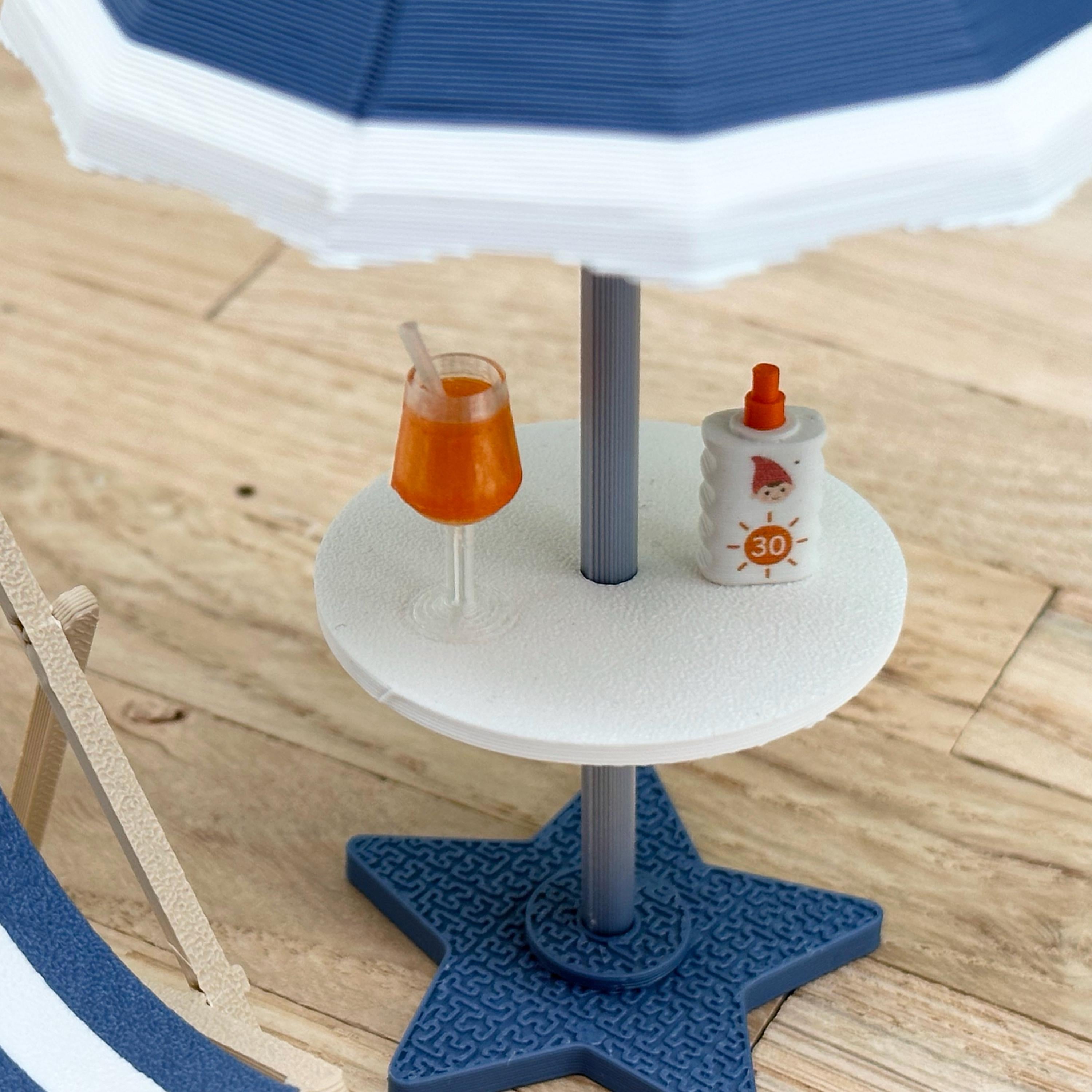 Wichtel Pool Set mit Zubehör – Sommer Deko für die Wichteltür, Pool mit Leiter, Sonnenschirm, Beachball, Sonnenbrille & Flipflop