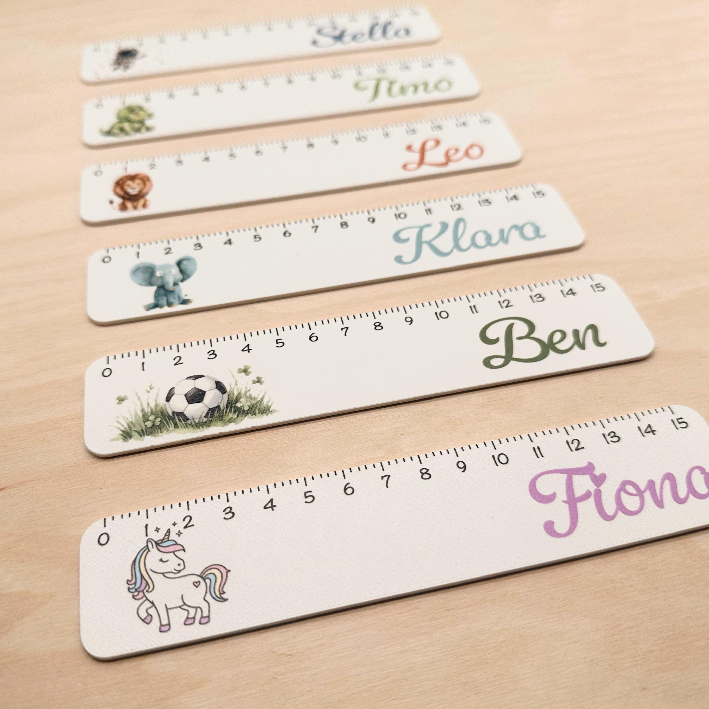 Personalisiertes Leselineal für Kinder mit Wunschname und Motiv für den Schulanfang