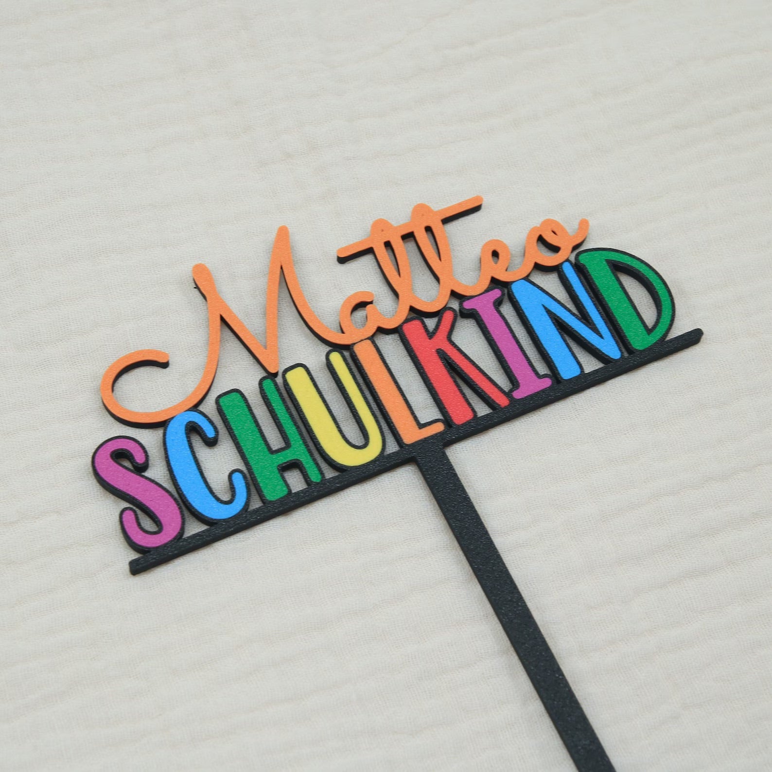 Caketopper - Schulkind 2025 in kräftigen Regenbogenfarben