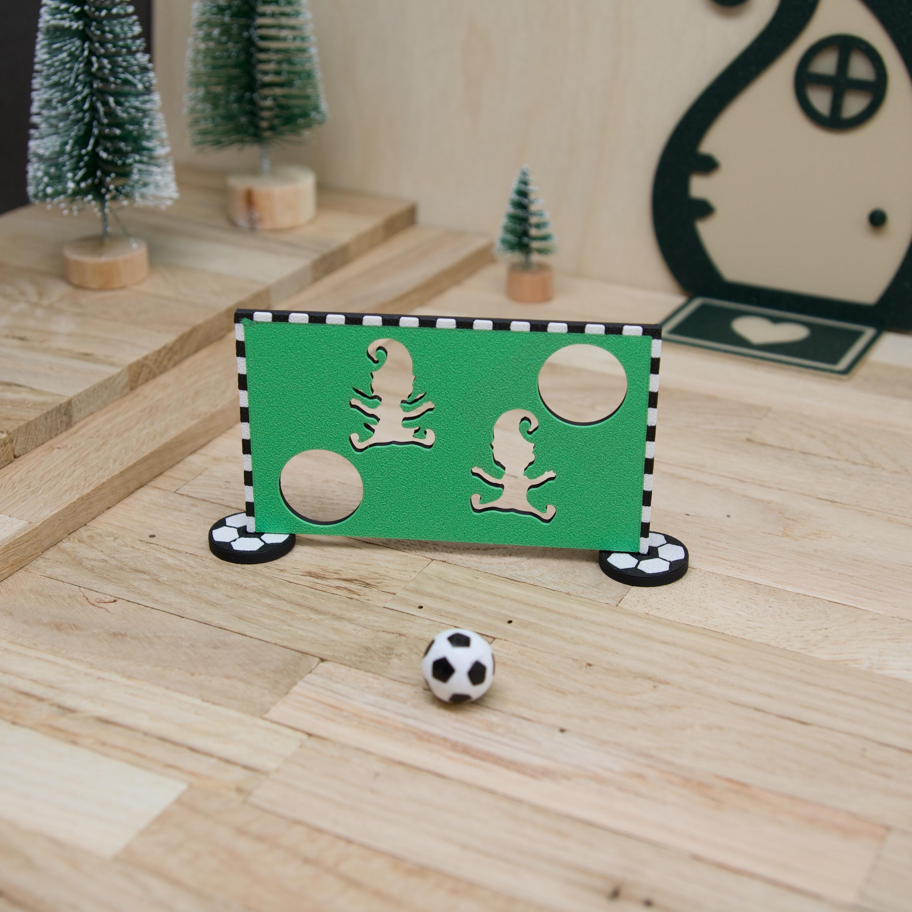 Wichtel Torwand | Mini Fußballspiel mit Wichtel-Silhouetten | inkl. Standfüßen & Ball | Zubehör für Wichteltür