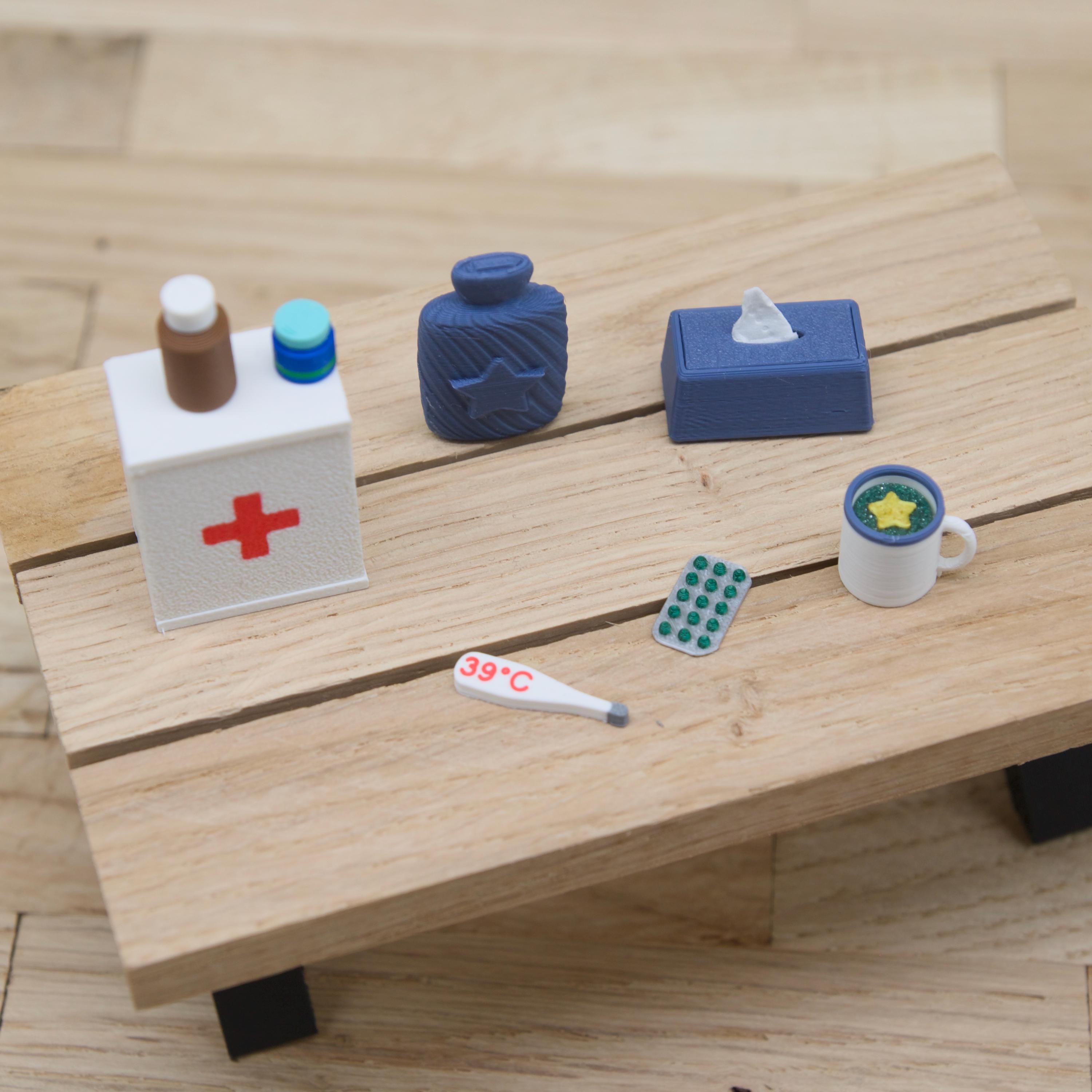 Wichtel Erkältungs-Set | Mini Arzt-Set für kranke Wichtel | mit Medizinschrank, Wärmflasche, Hustensaft | Zubehör für Wichteltür