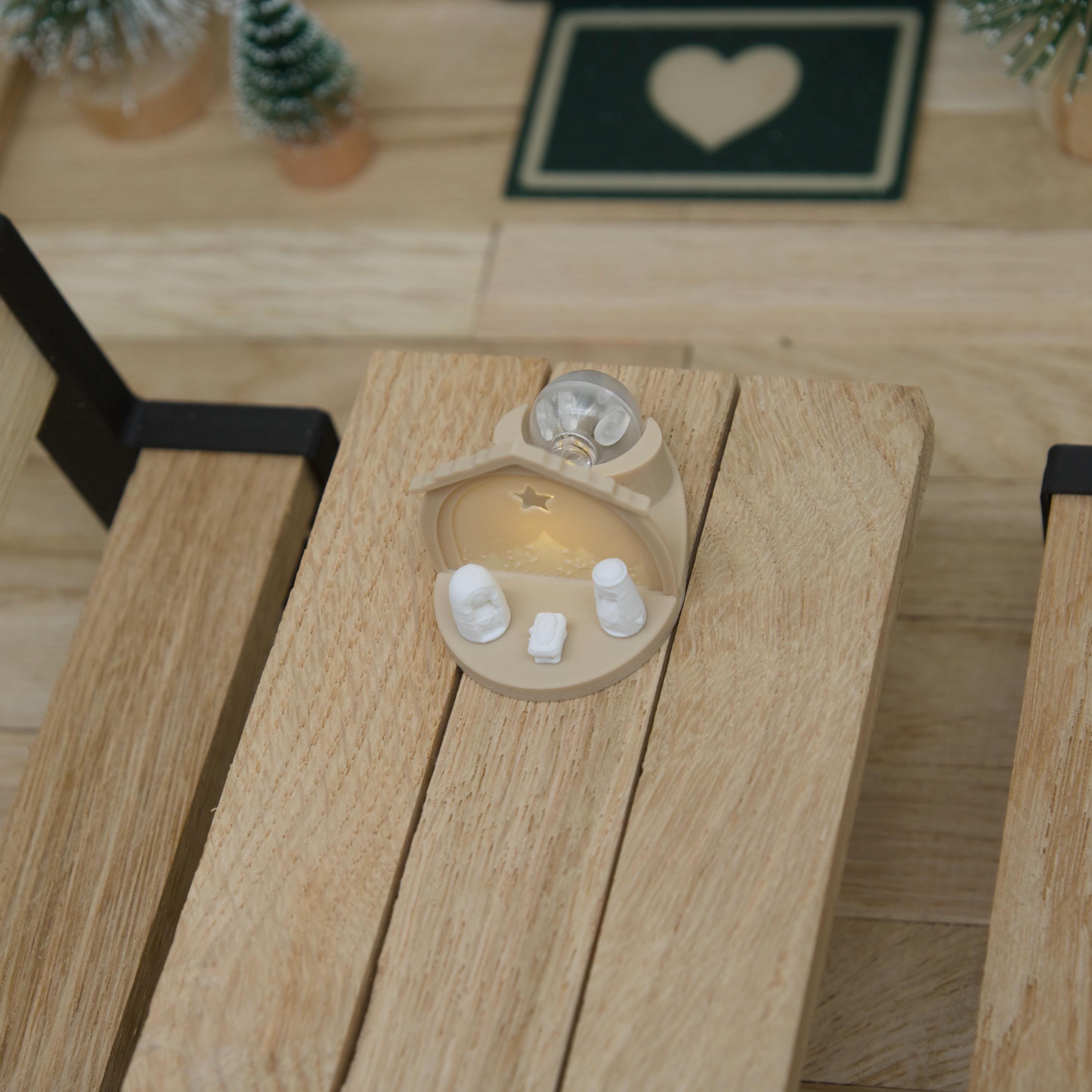 Miniatur Krippe mit Licht | Wichtel Weihnachtskrippe mit Maria, Josef & Jesuskind | leuchtende Kulisse aus PLA | Zubehör für Wichteltür