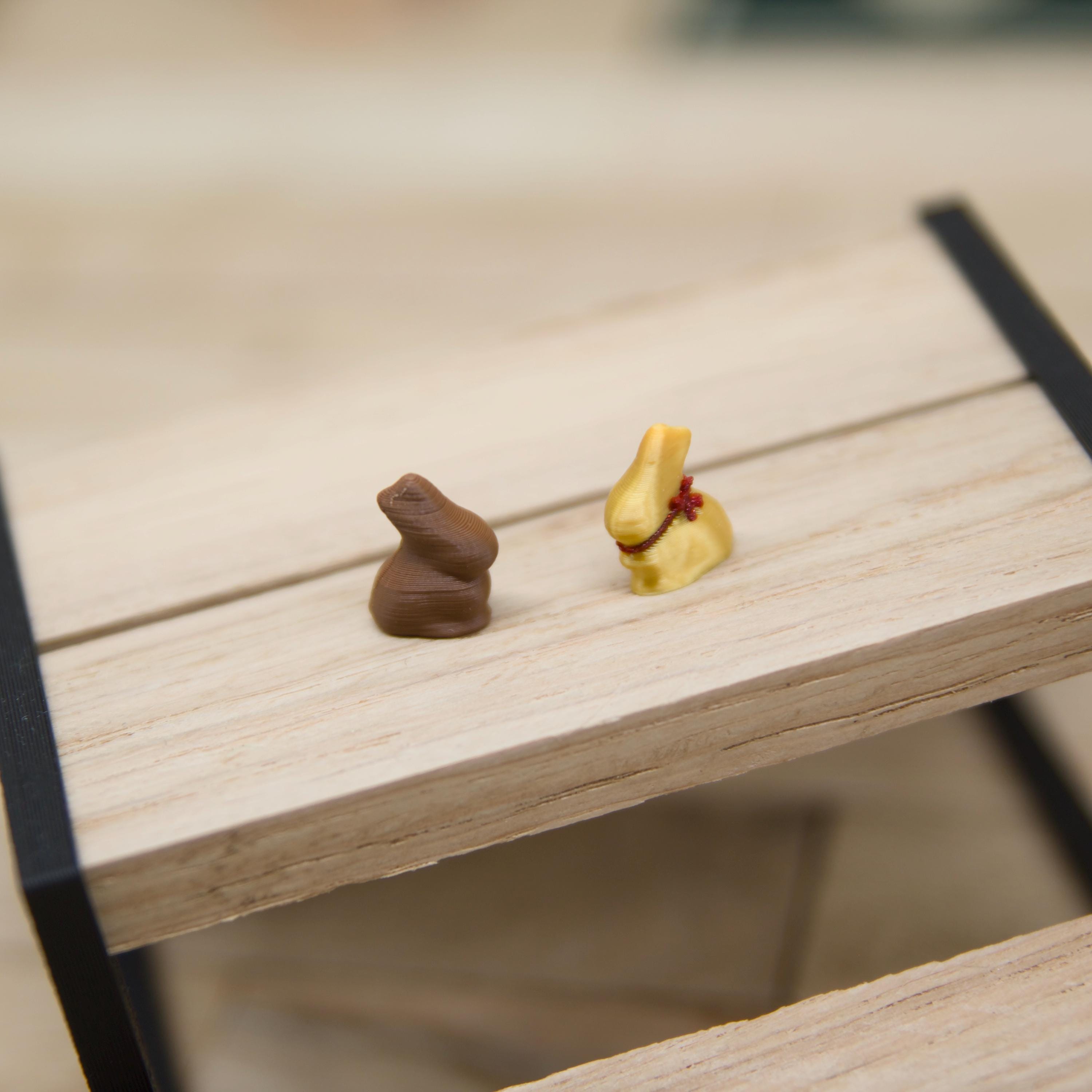 Miniatur Schokohasen Set für Wichteltür & Puppenhaus - Weiße und Braune Schokolade - Wichtel Deko zu Ostern