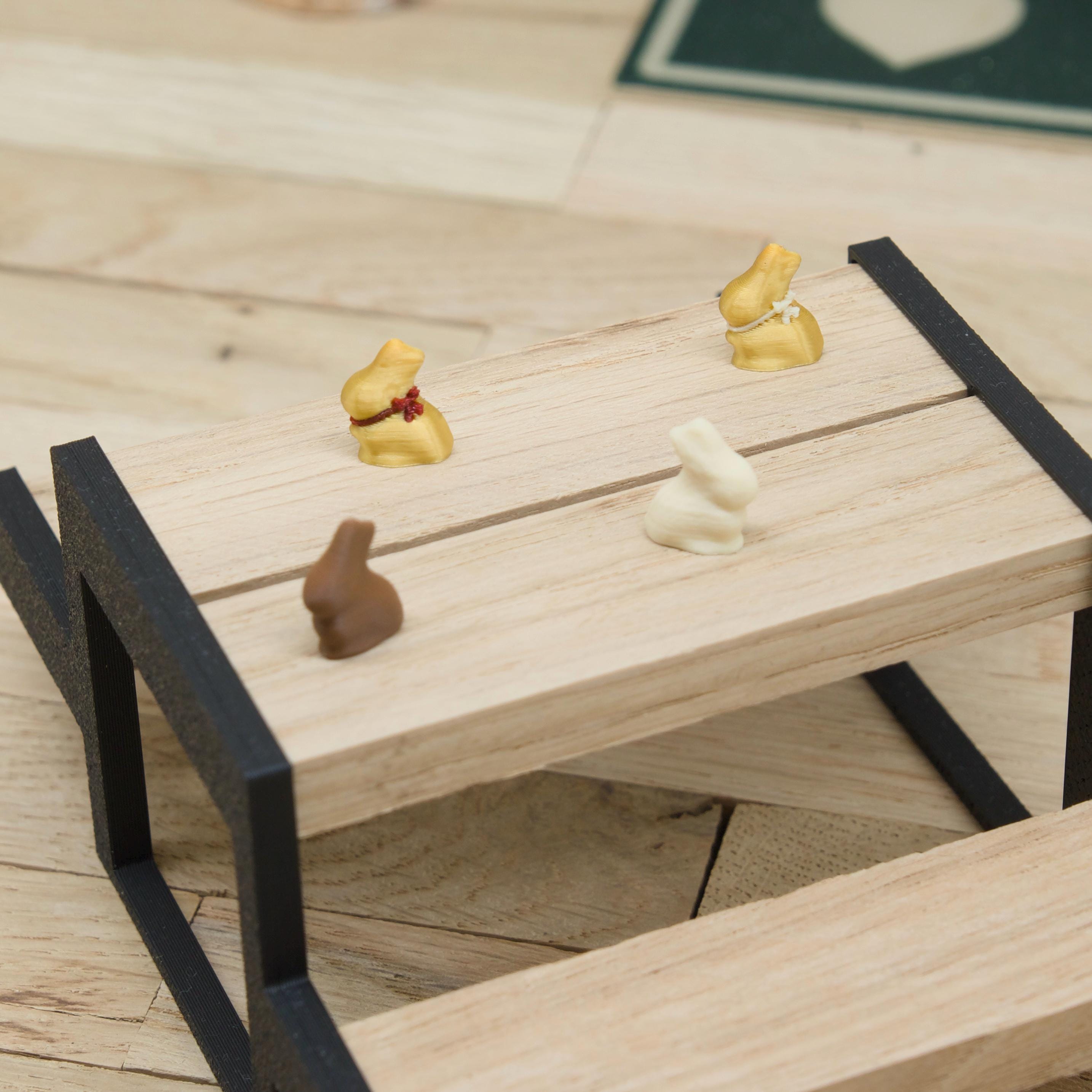 Miniatur Schokohasen Set für Wichteltür & Puppenhaus - Weiße und Braune Schokolade - Wichtel Deko zu Ostern