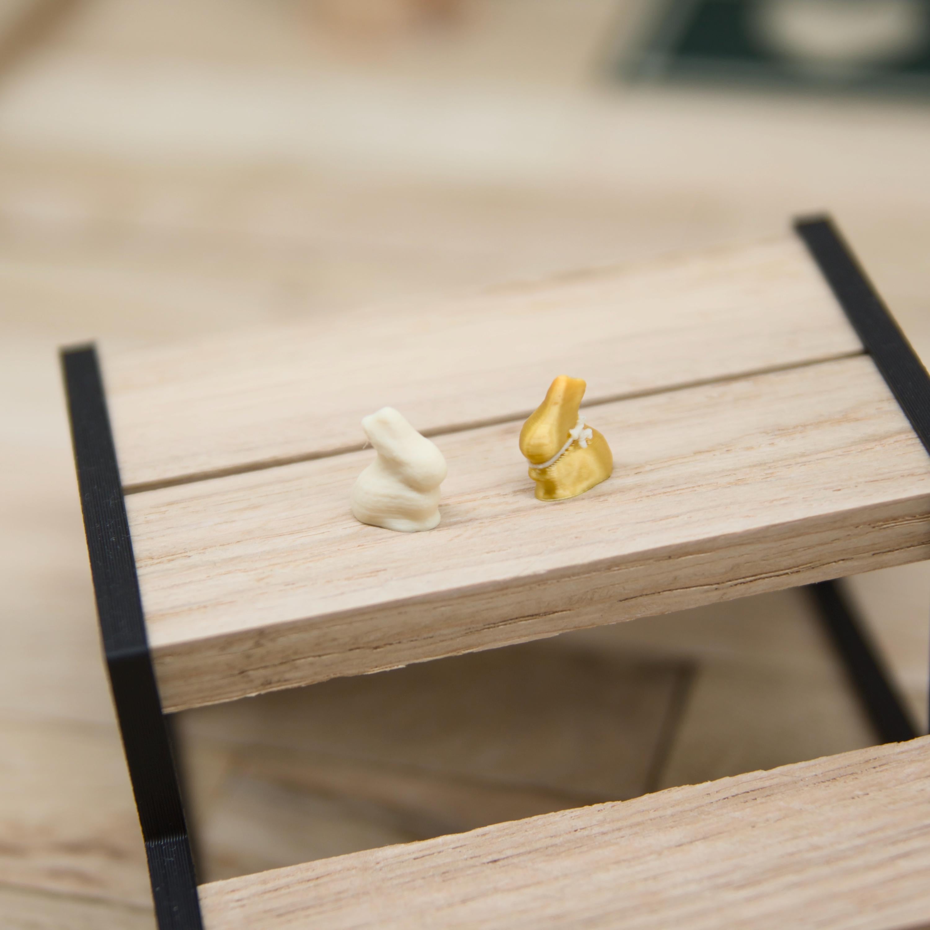 Miniatur Schokohasen Set für Wichteltür & Puppenhaus - Weiße und Braune Schokolade - Wichtel Deko zu Ostern