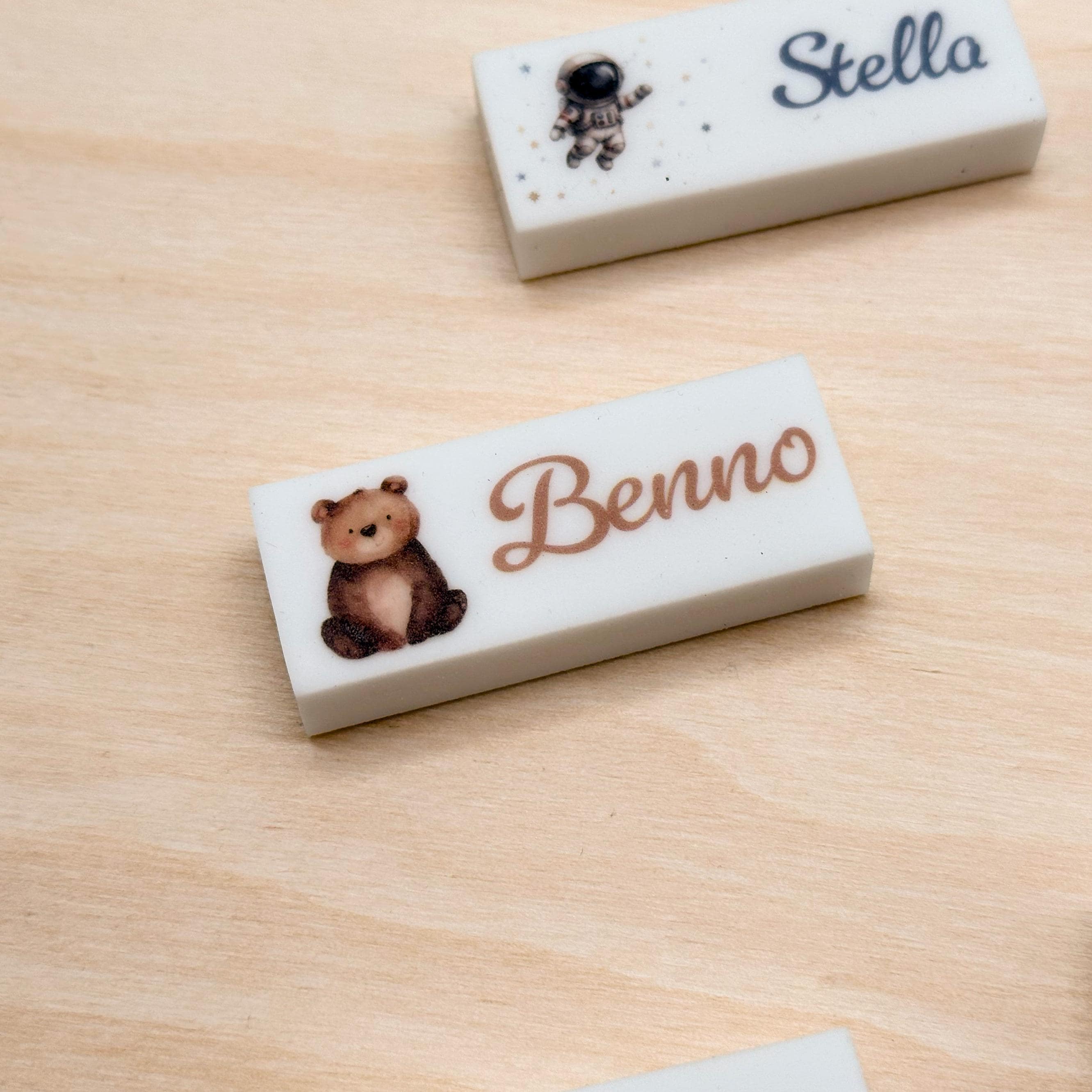 Personalisierter Radiergummi mit Namen & Motiv – Geschenk zur Einschulung, Schulanfang, Schultüte, Schule
