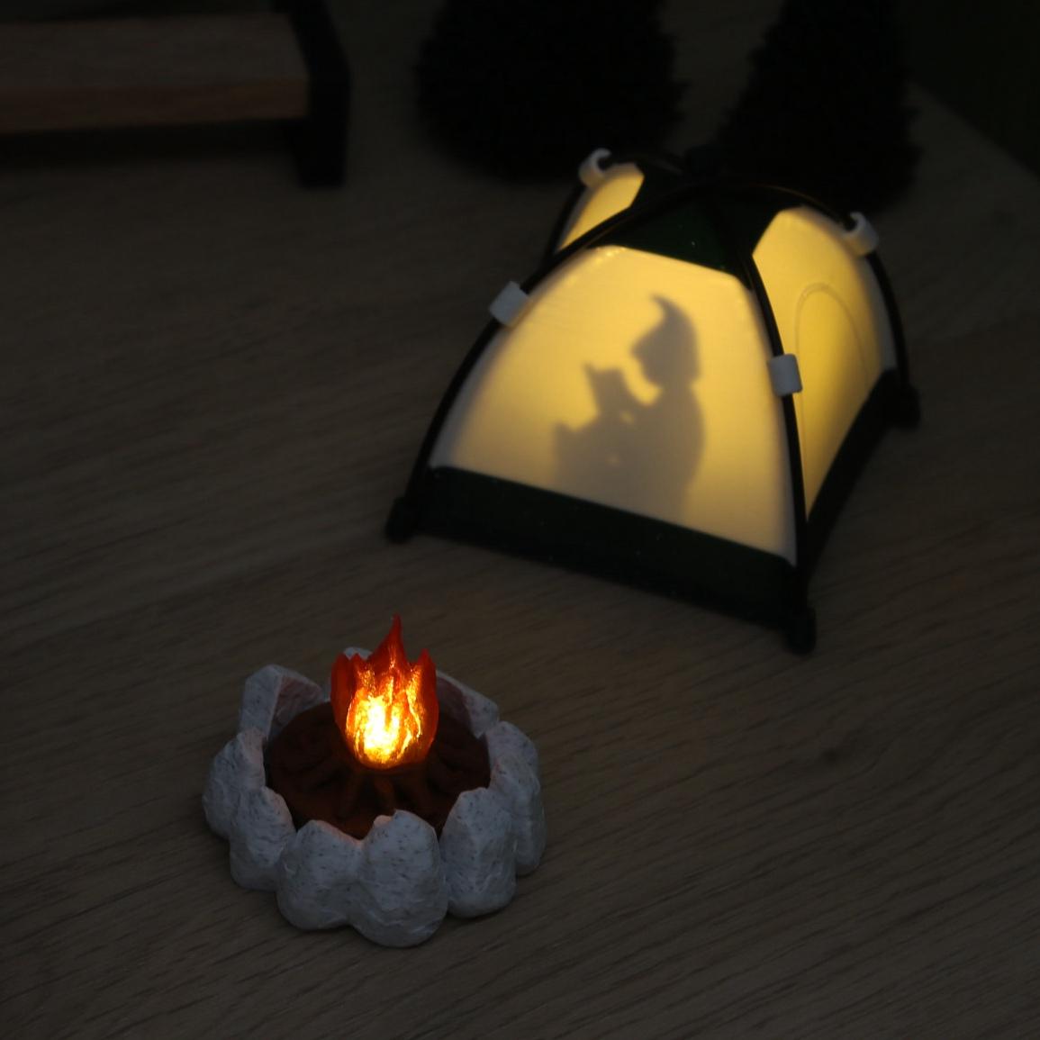 Wichtel Camping Set mit leuchtendem Zelt | Wichtelzubehör mit Lagerfeuer, Kompass & Taschenlampe | Mini Camping Wichtel