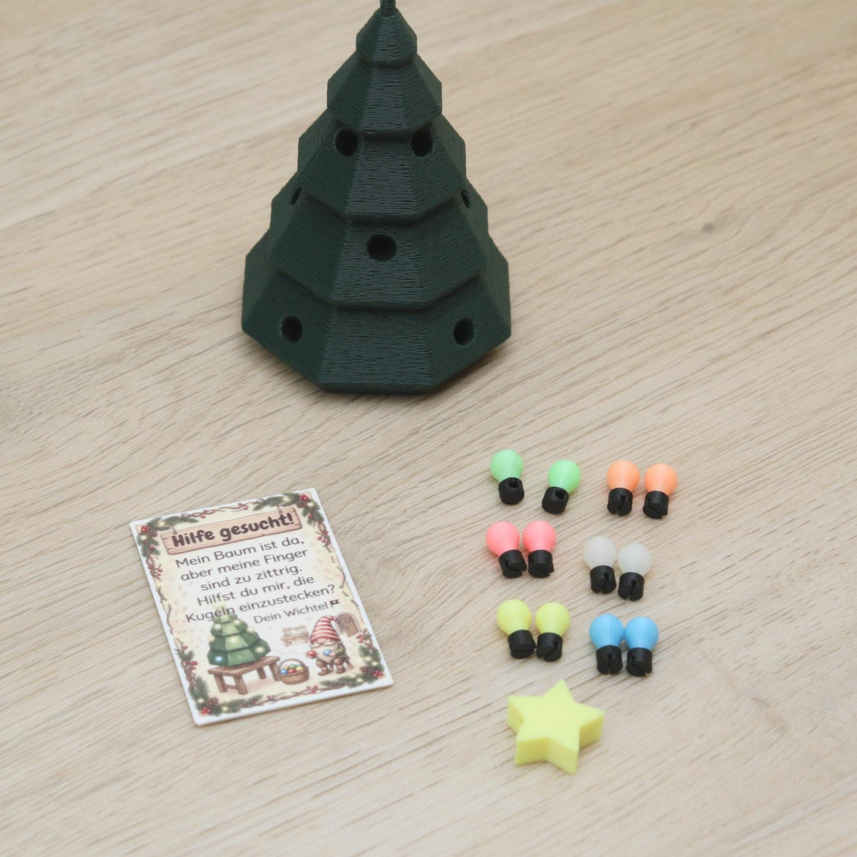 Magischer Wichtel Weihnachtsbaum zum Schmücken – Glow in the Dark Wichtel Zubehör – Mitmach Weihnachtsdeko für Kinder
